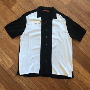 Men’s ntw Axis button down shirt.